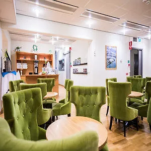 Scandic Kungens Kurva Fittja 4*,