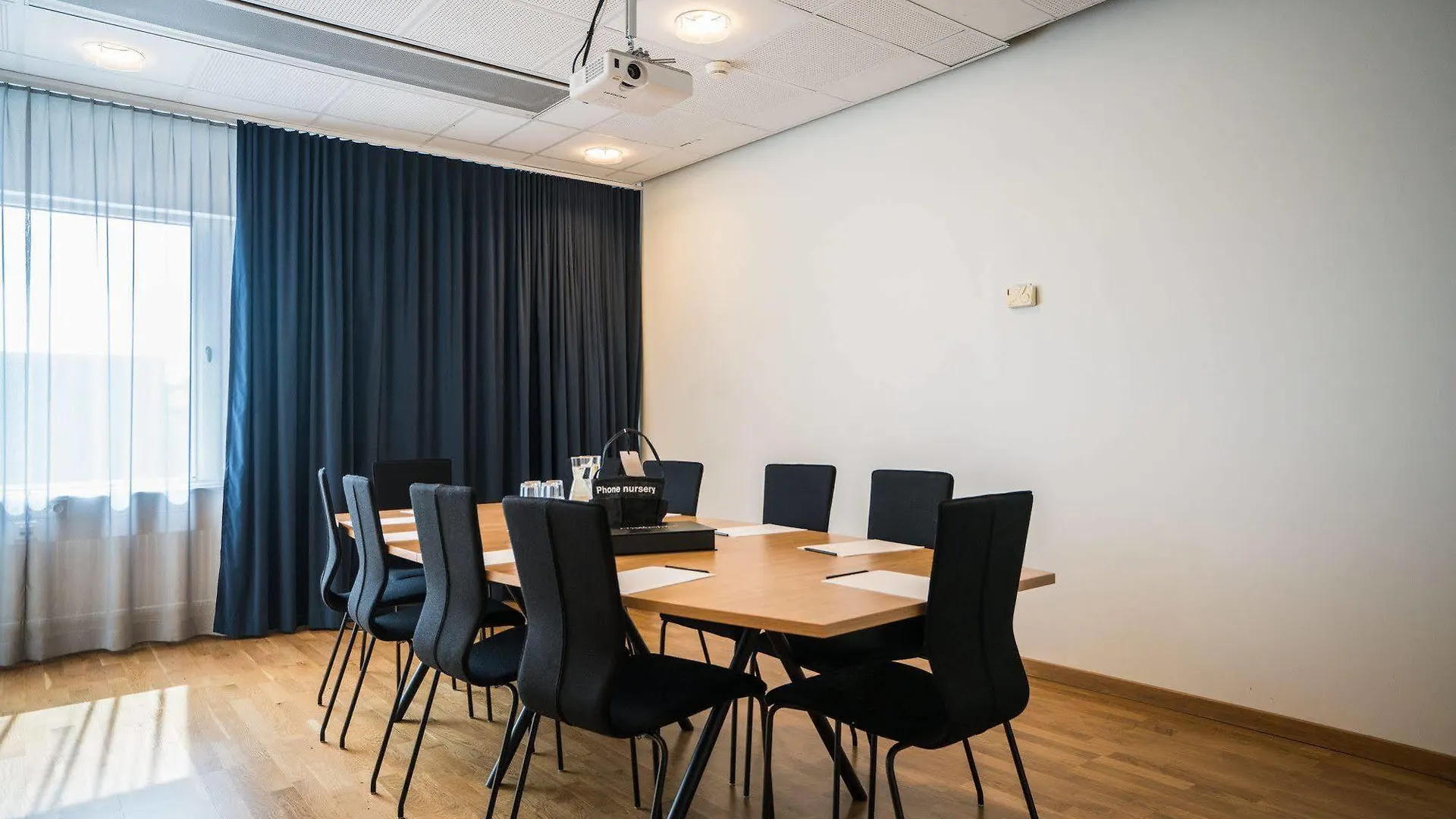 Scandic Kungens Kurva Fittja 4*,